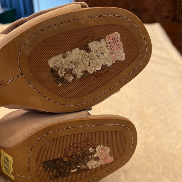 Vince Camuto Womens Beige Tan Neutral Bow Slide Sandals Size 8 Like NEW - Picture 7 of 8